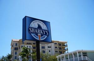 Sharky's Sea Pub